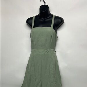 Essue Green Sleeveless Jumpsuit with Square Neck Size M
